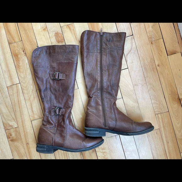 Chinese Laundry brown leather boots. Size 9